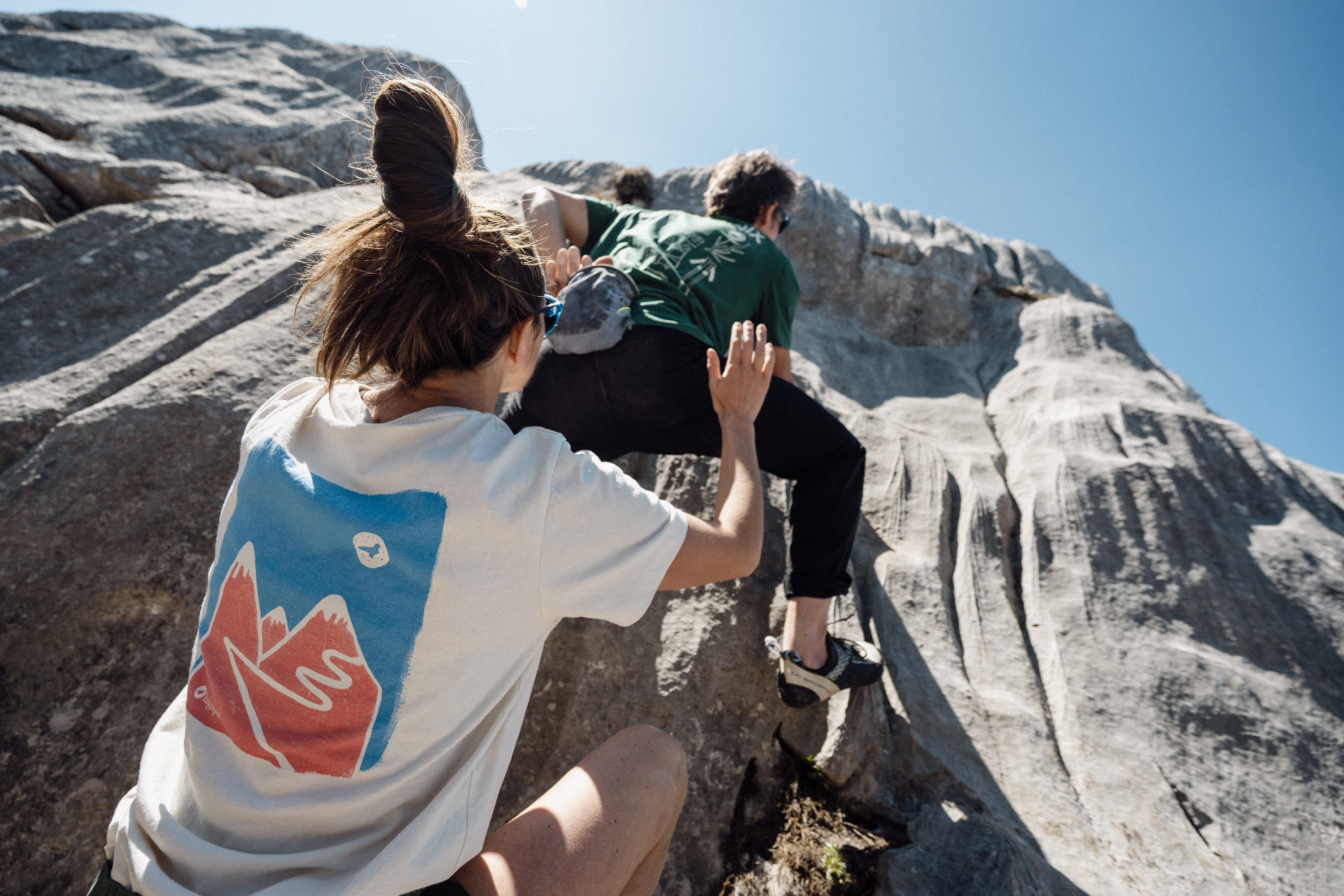 T-shirt Dove Alps Lagoped porté au sommet, esprit montagne et aventure